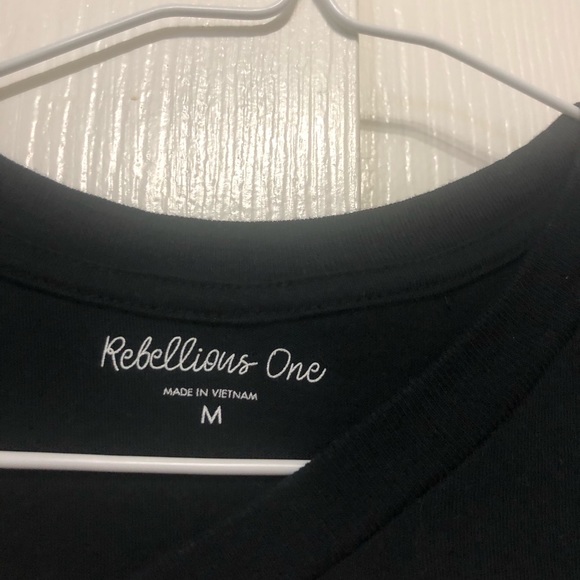 Cute Cropped Top🩶 - Picture 2 of 3